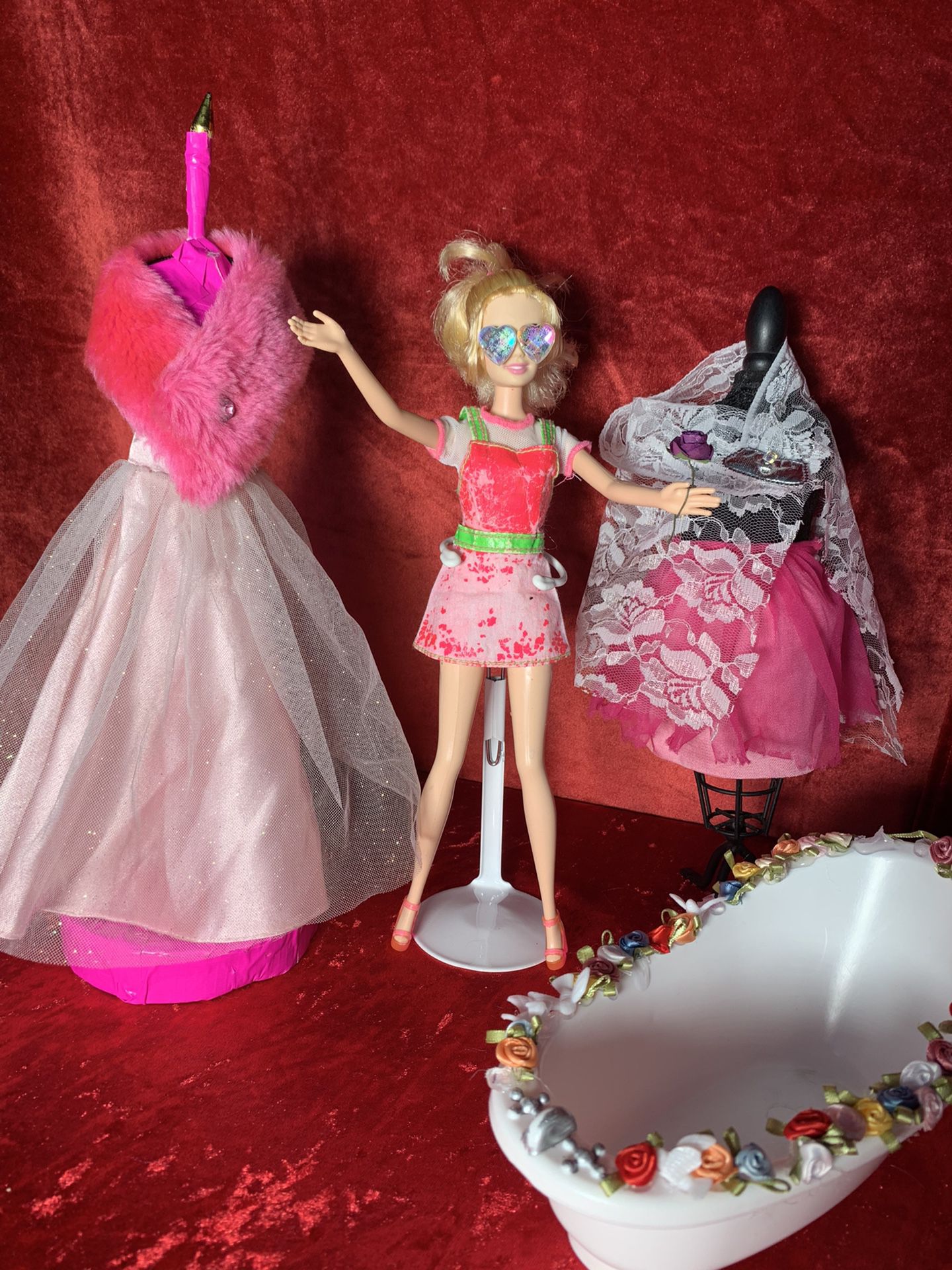 Barbie Fashion Designer Girl 2 Mannequins Plus Clothes And Custom Barbie Bath Tub