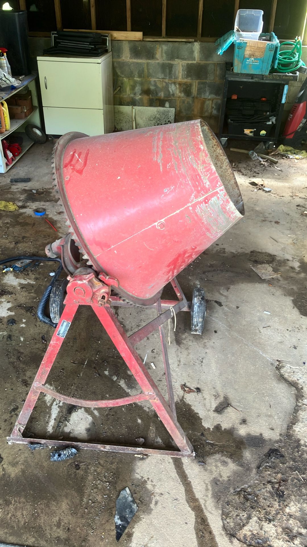 Concrete mixer