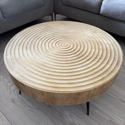 Round Wood Coffee Table. 