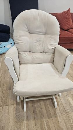 Rocking Chair (Very Clean)