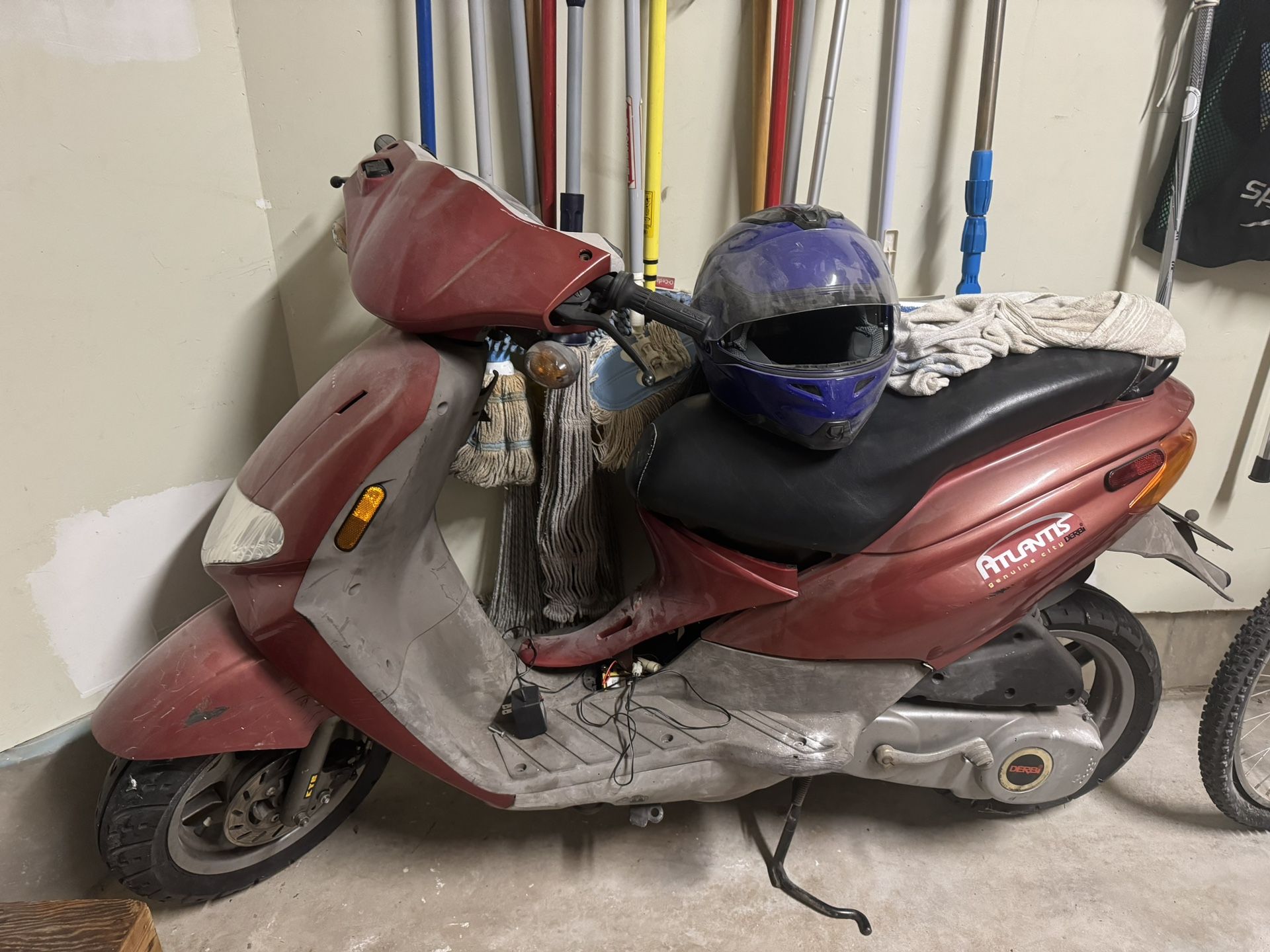 atlantis genuine city derbi moped