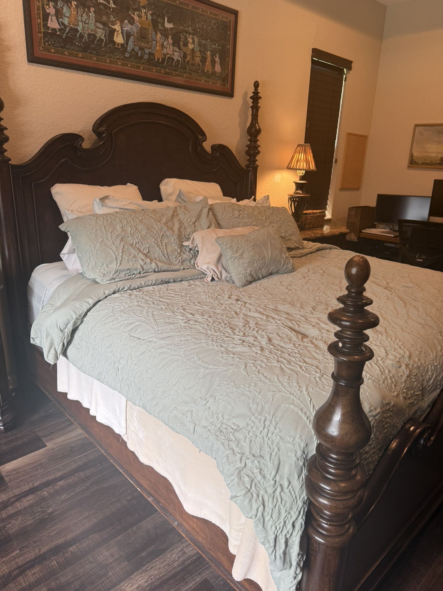 Bedroom set