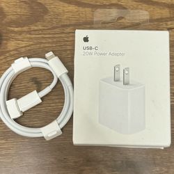 Apple Lightening Charger And Block