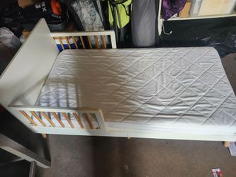 Toddler bed