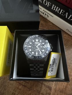 Invicta Men's Watch Pro Diver Quartz Rotating Bezel Black Dial Bracelet 30627
