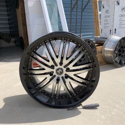 4) 22 inch rims 6 lugs no tires