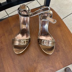 Women’s Heels - Size 9