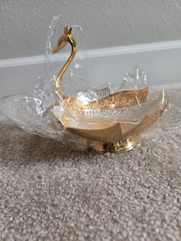 Swan Shape Gift Bowl