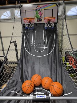Kid electric basketball hoop with 4 balls