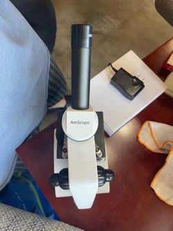 Microscope