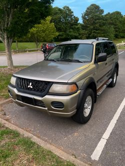 2004 Mitsubishi Montero