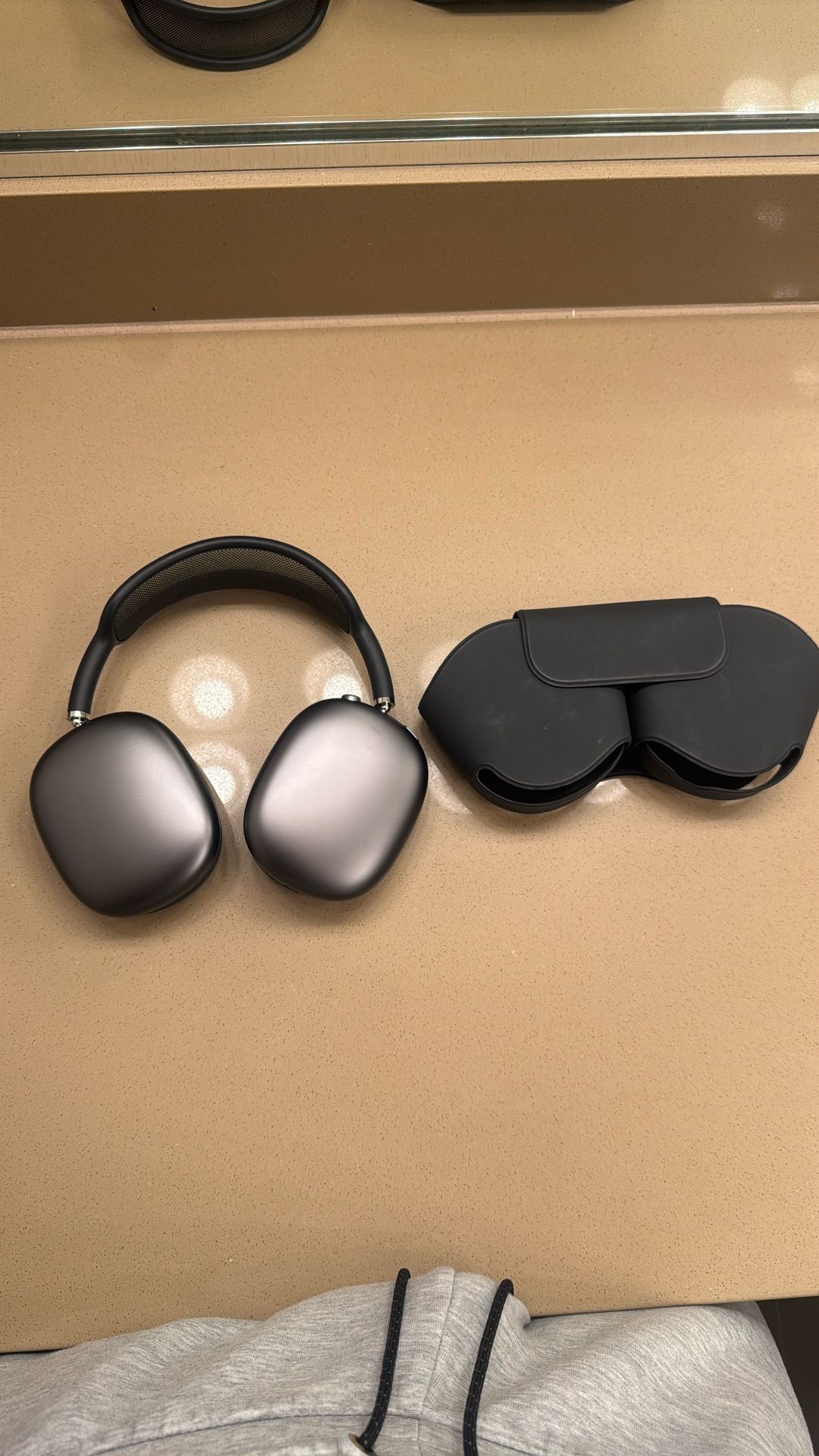 AirPod max