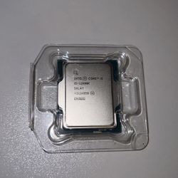 Selling Intel i5 Brand New Never Open For $300 Each Or Shoot Me Your Offer