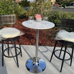 2-piece set of iron swivel bar stools and 1 high round table（3 styles）