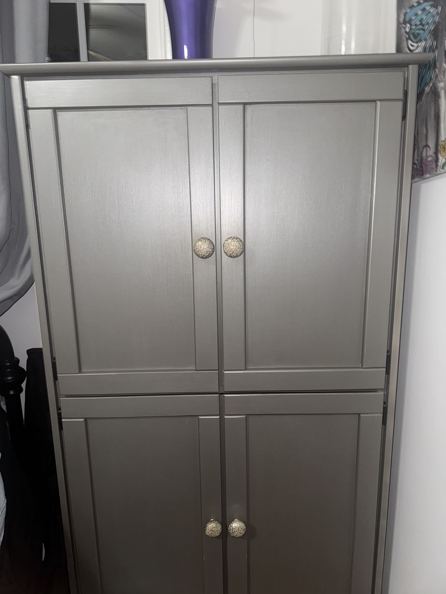 Grey Dresser