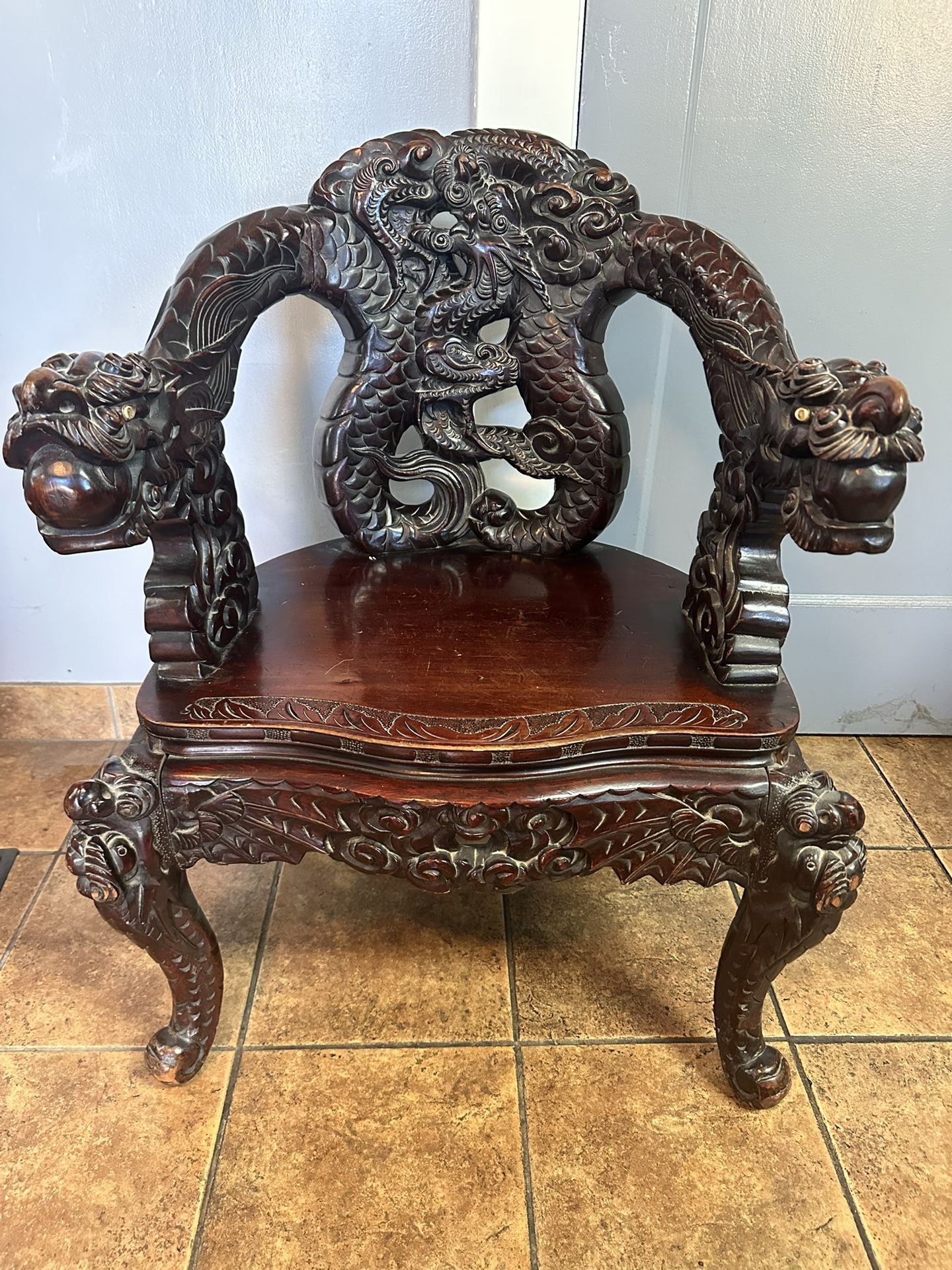 Vintage Oriental Dragon Chair
