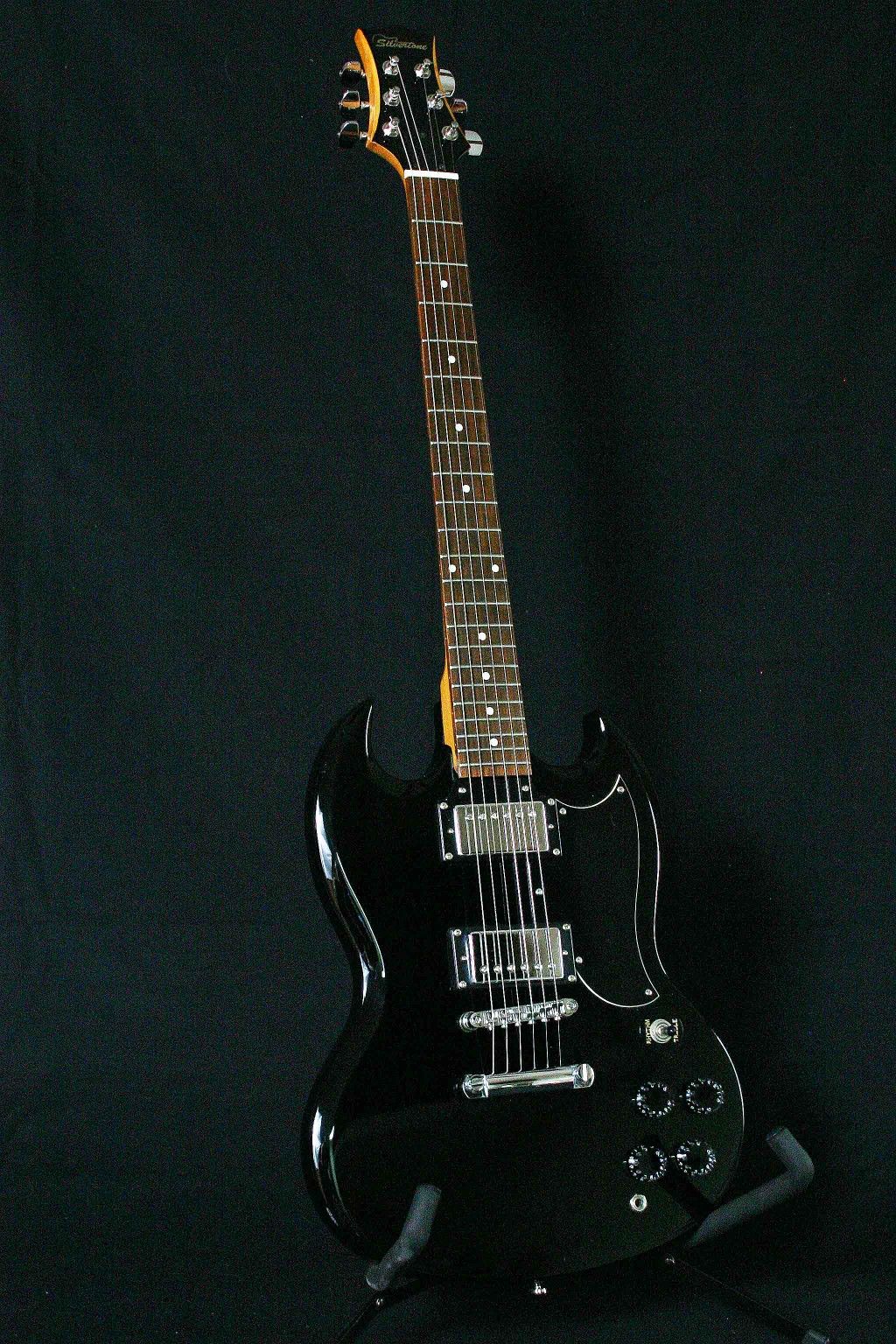 SILVERTONE ROCKIT SRK-1/BK SOLID WOOD ELECTRIC GUITAR