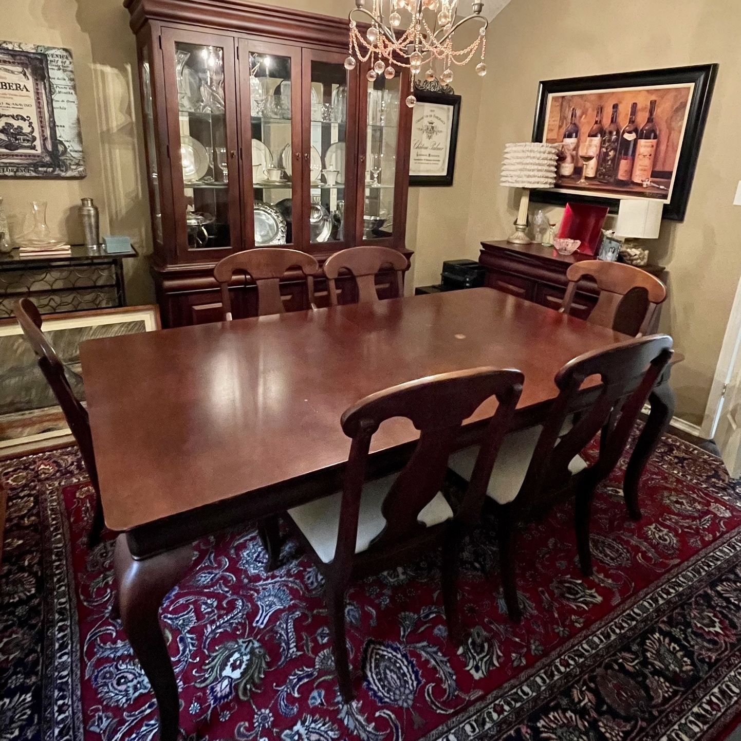 American Drew Dining Table w/ 8 Chairs