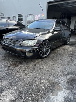 2005 Lexus IS 300