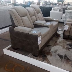 2 Pc Power Recliner Set Sofa And Loveseat  ( Ask For Jose )