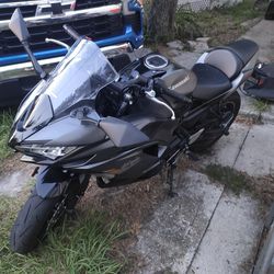 2023 Kawasaki Ninja 650