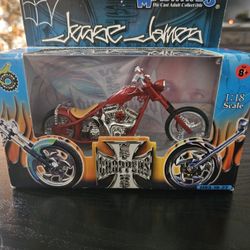 Muscle Machines #JJ03-18-19 J James West Coast Choppers El Diablo Rigid-1/18 RED