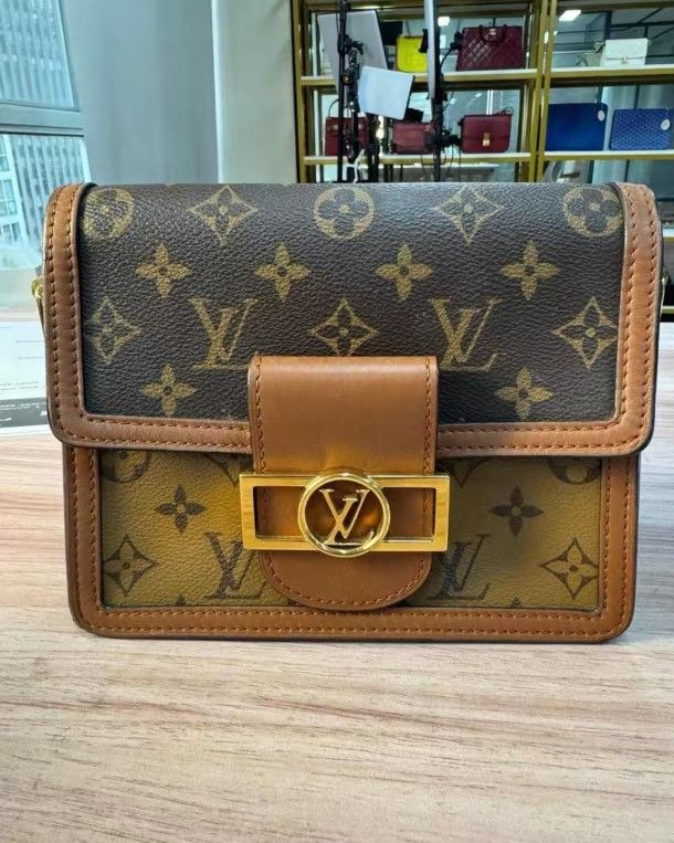 Louis Vuitton Daphne Small Shoulder Bag
