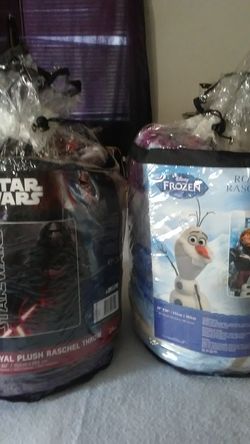 Frozen or star wars blanket 60x80
