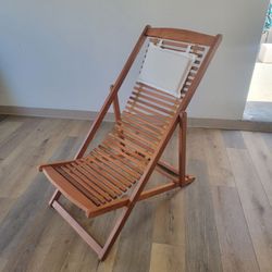 Relax Chair from Safavieh