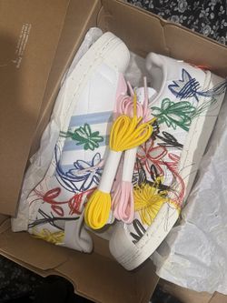 Adidas Superstar Size 9
