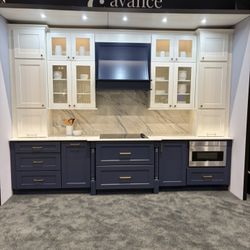 Showroom Kitchen  ( With Custom Made Details)