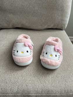 Hello Kitty Slippers