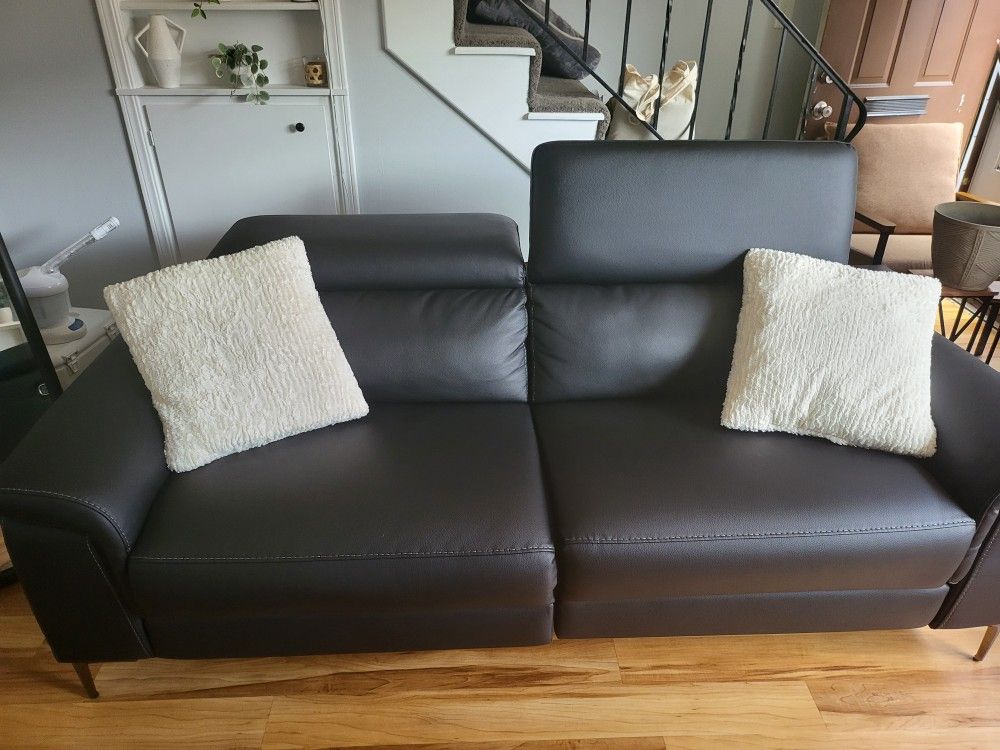 Reclining Sofa w/ Pillows