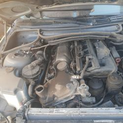 2004 BMW 325i