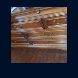 Lexington Bedroom Set (7 Pieces)  