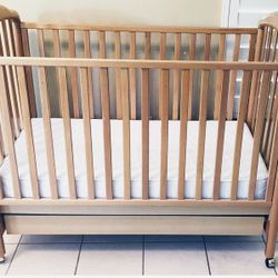 Pali Baby Crib w/Mattress