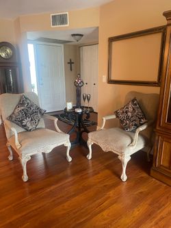 Chair/living room