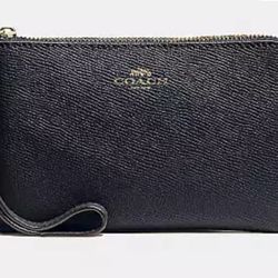 Coach Corner Zip Wristlet Black Pebbled Leather