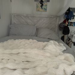 Bedroom Set With Mattress $550