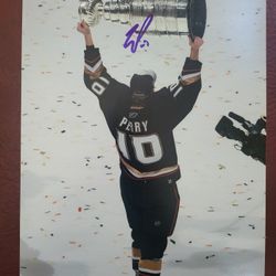 Corey Perry signed photo 
