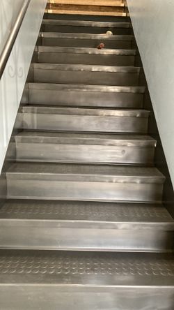 Laminate. Hardwood. Carpet