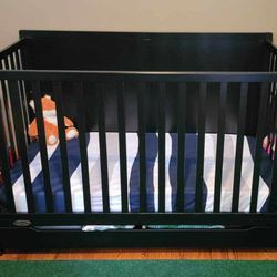 Graco Convertable Crib