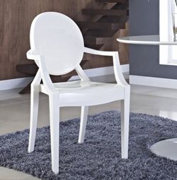 Modern Acrylic Ghost style chair