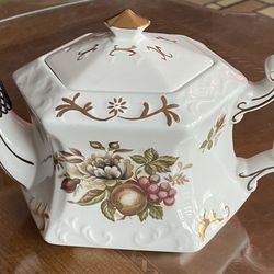 VTG Tea Pot Ellgreave England