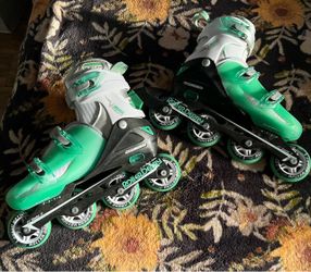 Roller Derby Roller Blades (Size 6-9)