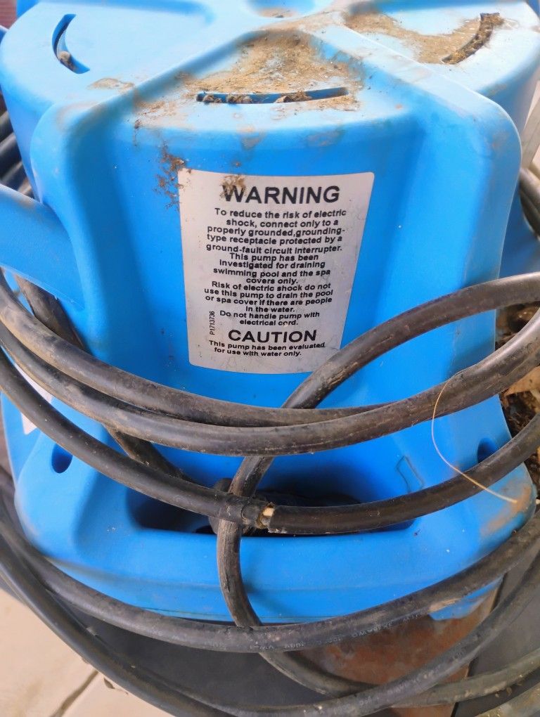 Ground Pool Cleaning Vacuum 