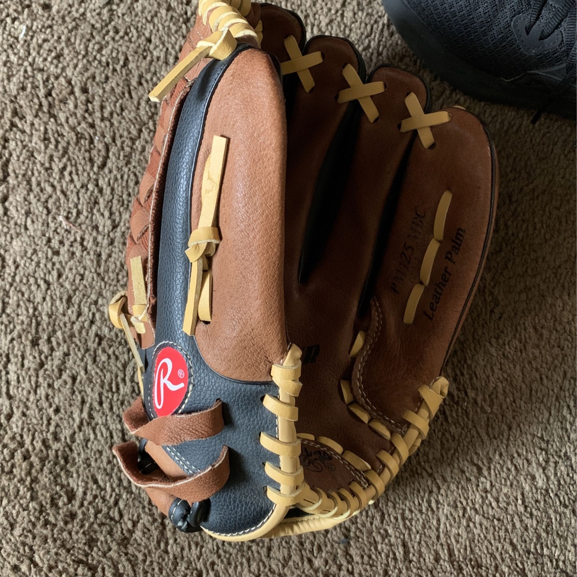 Rawling Glove 