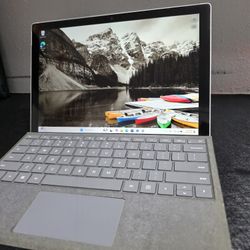 MICROSOFT SURFACE PRO 6
i5 - 8250u CPU
WINDOWS 11
25H2 UPDATED
256GB SSD
8GB RAM
WEBCAM FRONT AND BACK
DETACHABLE BACKLIT KEYBOARD
EXELLENT BATTERY LI