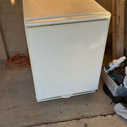 White Mini Fridge 