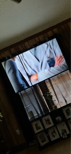 Large Flat Screen TV 65 inch